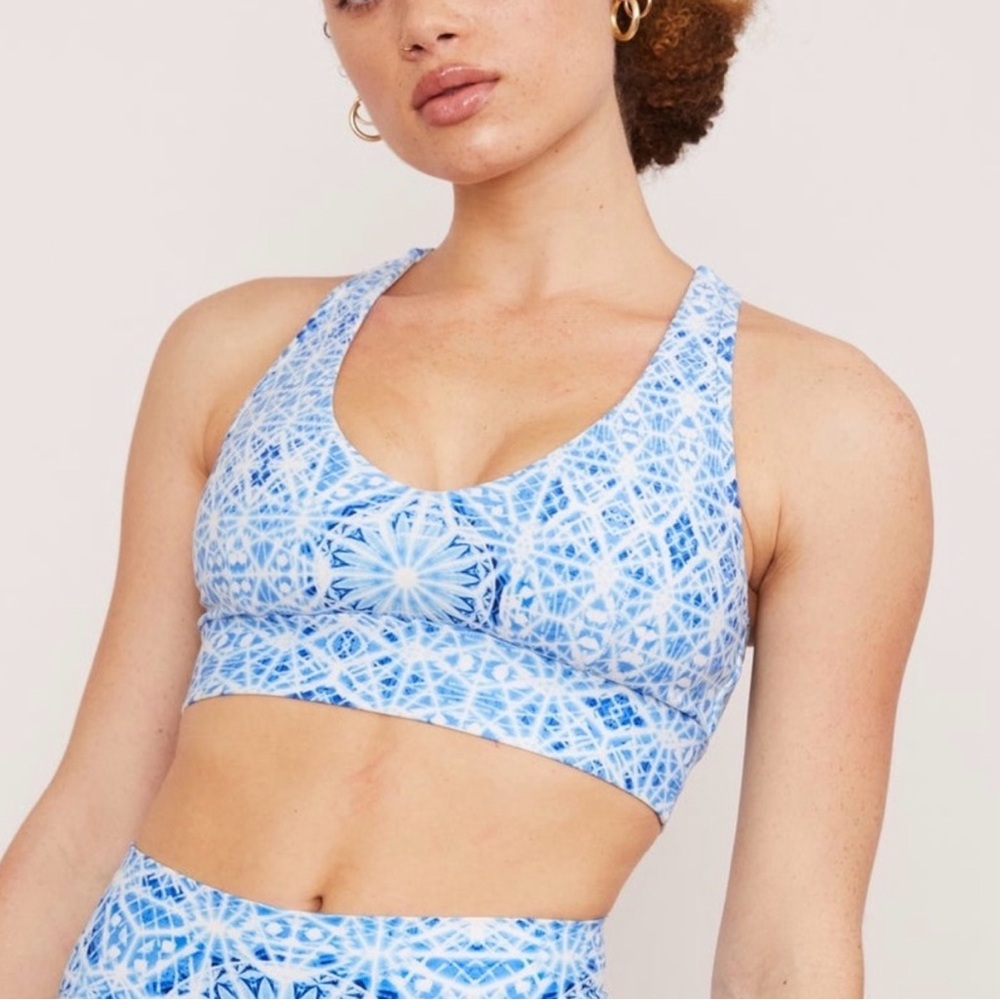 Wolven Sky Blue Geometric Sports Bra